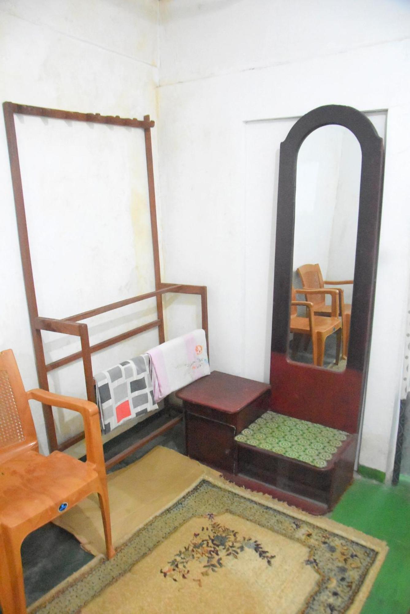 Meera Homestay & Guest House Anuradhapura Buitenkant foto