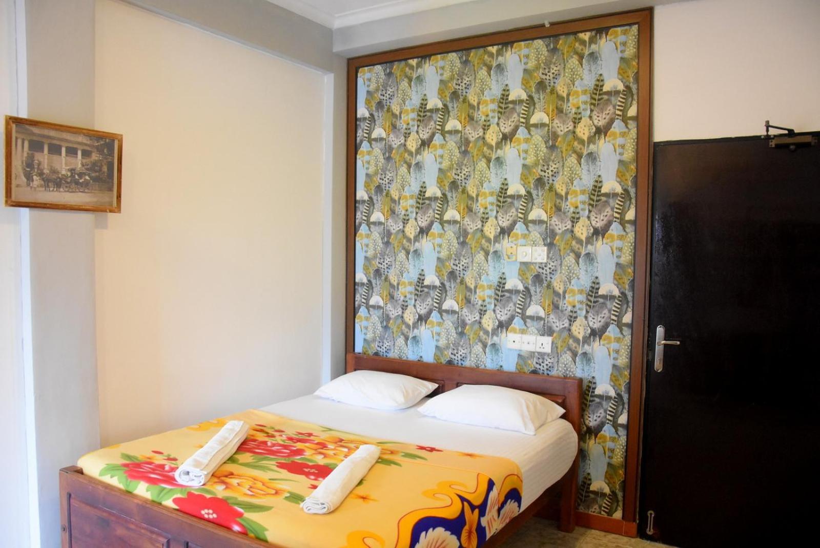 Meera Homestay & Guest House Anuradhapura Buitenkant foto