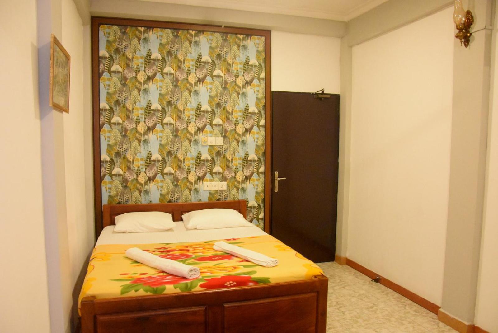 Meera Homestay & Guest House Anuradhapura Buitenkant foto
